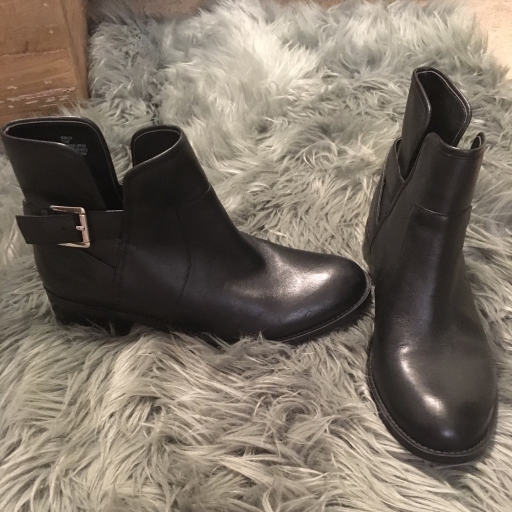 Crown Vintage Black biker boot size 7
